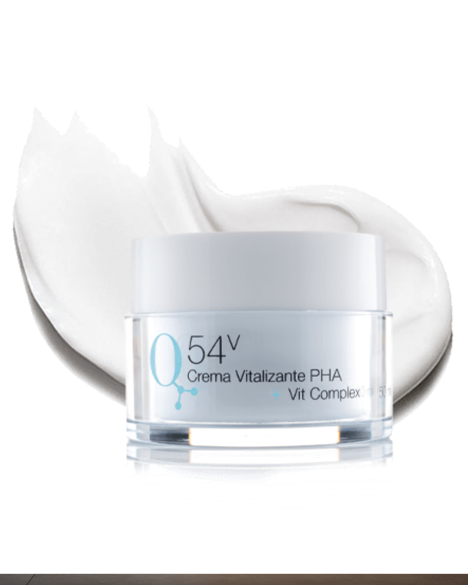 Q54 | Crema Regeneradora AHA + Vit Complex